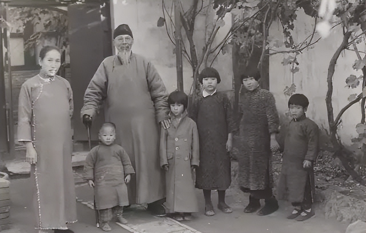 搞艺术的男人性格,搞艺术的人浪漫又多情