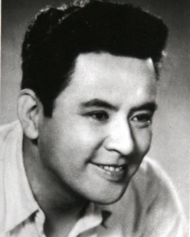 老戏骨李默然：演“邓世昌”走红，娶龙潮生3孩，和妻子恩爱60年