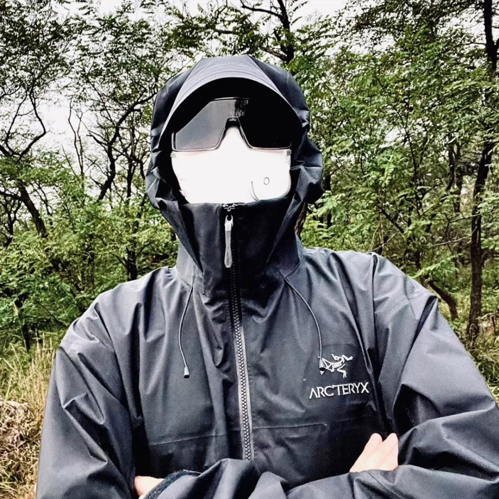 始祖鸟冲锋衣怎么买正品,买冲锋衣是不是要买大一号