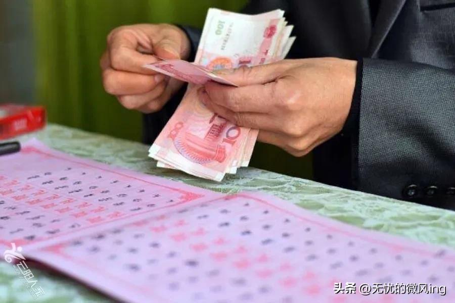 婶娘给宝宝买衣服软文,婶子给小孩买衣服的寓意