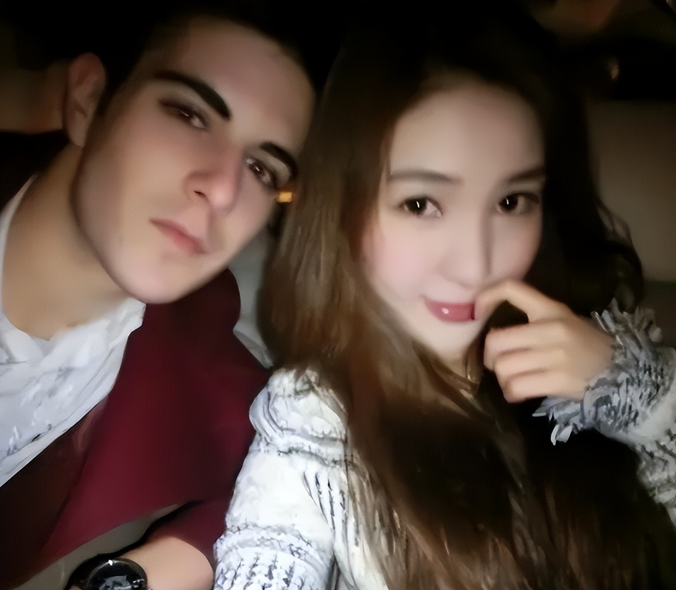 谁说虎毒不食子?亲手把郭美美推入深渊的始作俑者,是她亲妈