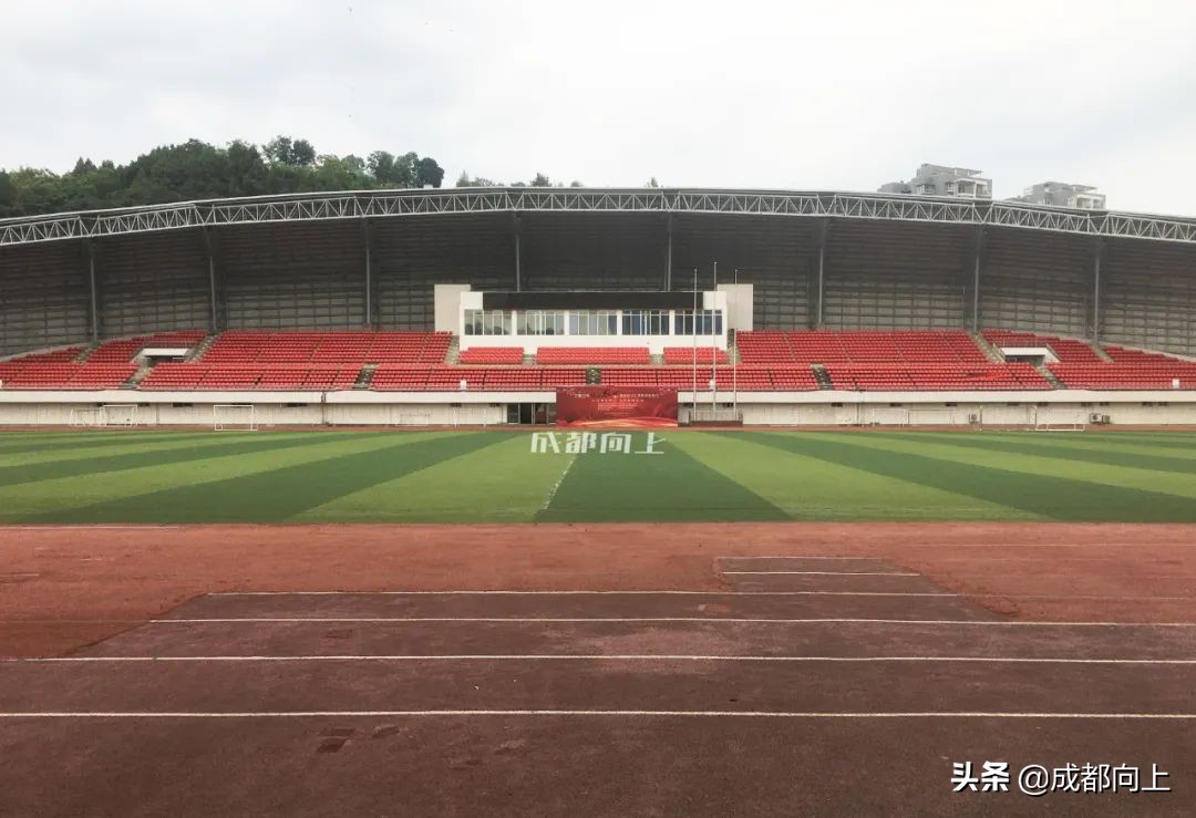 被吹爆的成都国际城南，居然没有拿得出手的体育场馆？