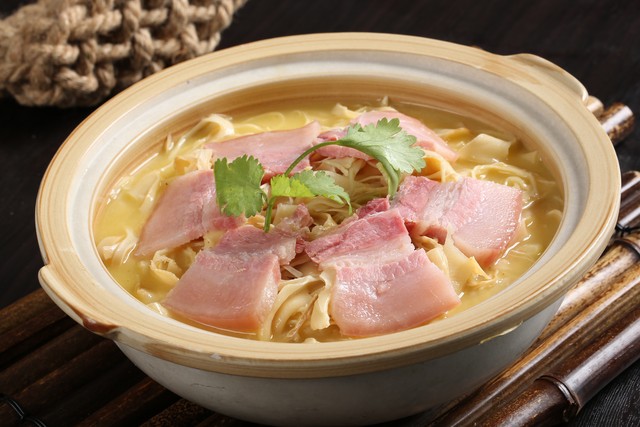 在骂人的话前面加个小字，会有意想不到的效果