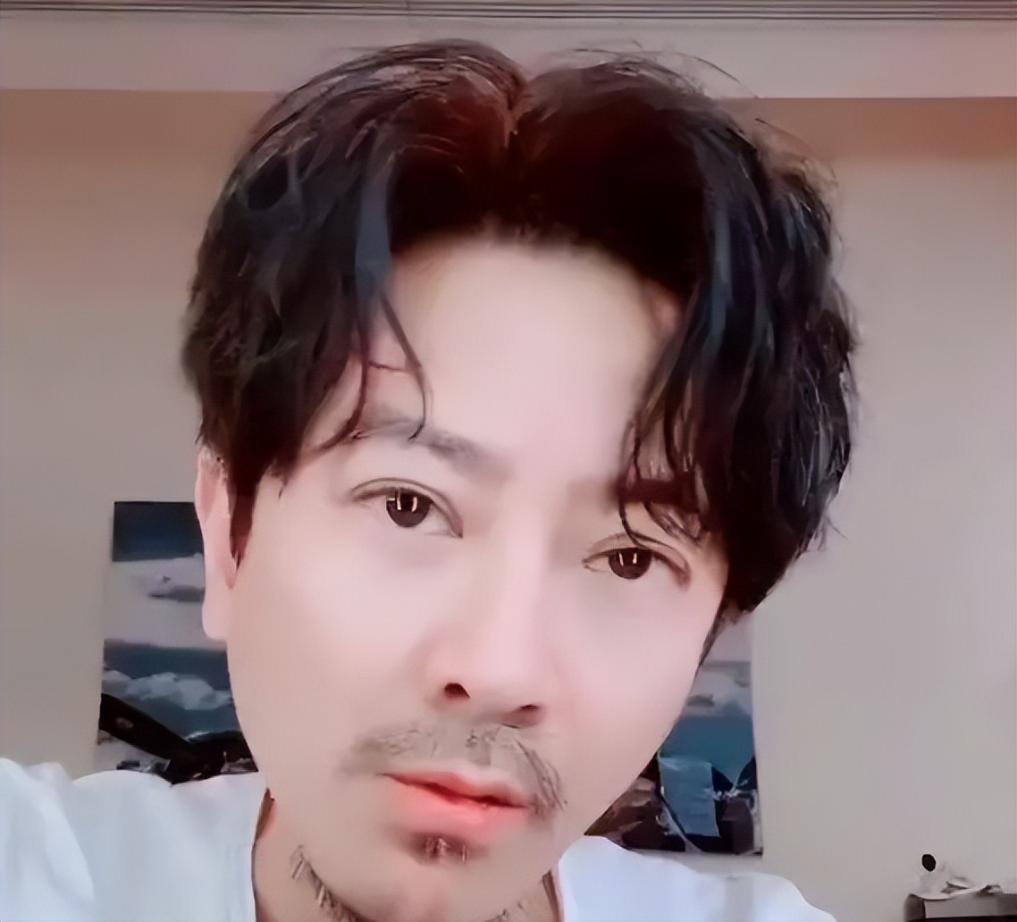 因一句：*鱼岛钓**是中国的，惨遭日本公司封杀20年，如今过得怎么样