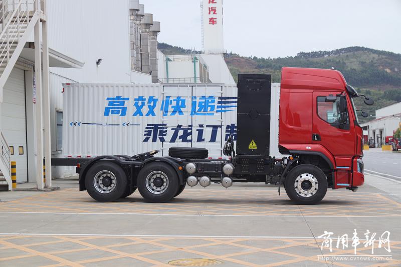 油太贵不赚钱？卡友竞价“杀红眼”？乘龙H5换电牵引车：换我试试