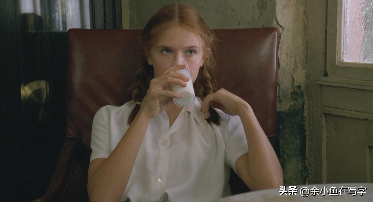 14岁女童沦为51岁老男人的*奴性**，撕开了恋童癖者的丑陋真面目