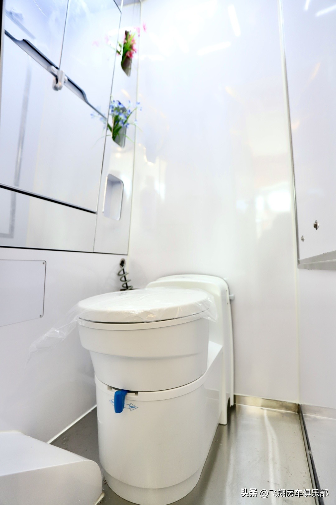 20万皮卡升降硬顶房车,20万房车b型中顶房车