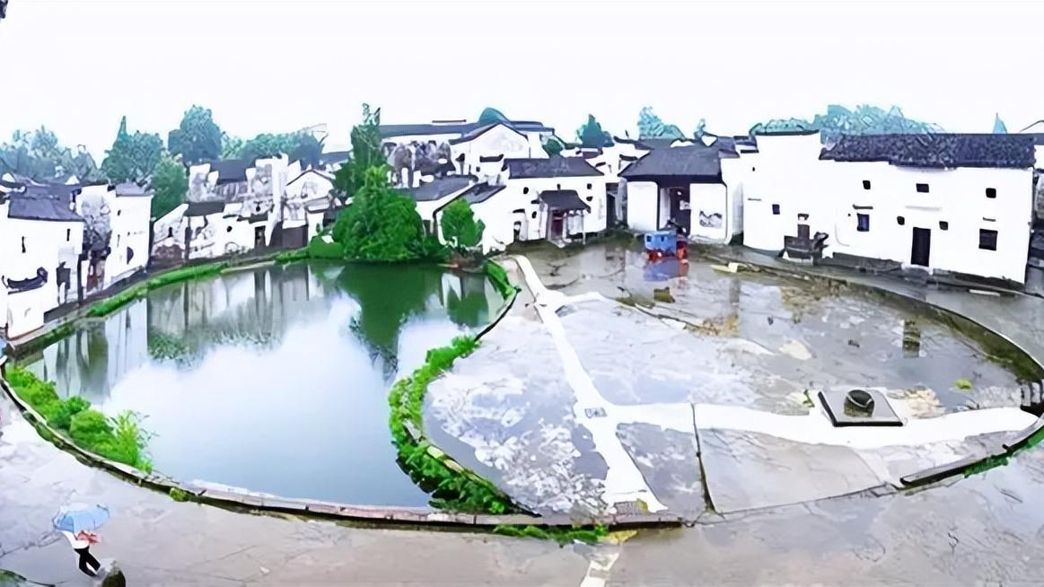 你一定去过许多迷人或神奇的地方,中国境内最值得去的三个地方