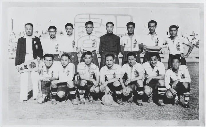 贺龙将军组建的足球队有多强？14场国际赛从无败绩，成为亚洲第一