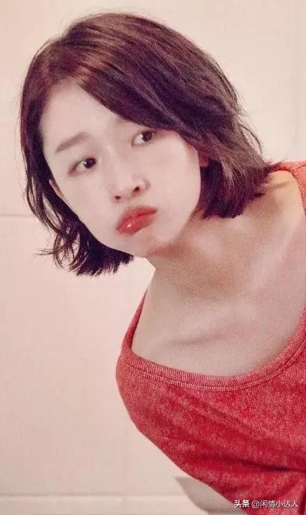 其貌不扬的周冬雨为什么备受关注,周冬雨现在完全遮不住自己的光芒
