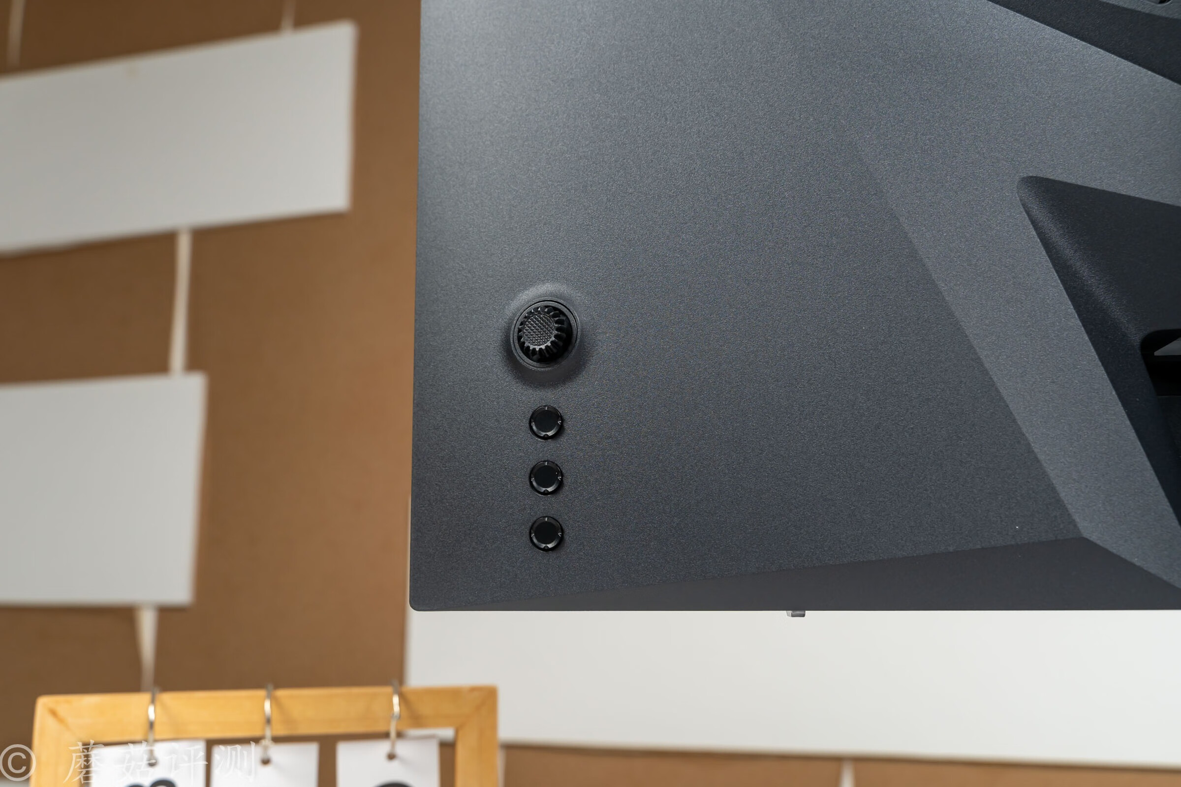 高性价比4K显示器，蚂蚁电竞27英寸NanoIPS4K160Hz显示器N27U评测