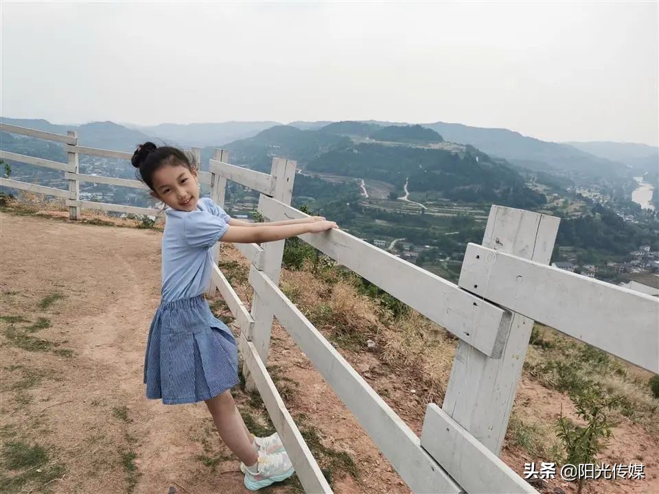 红领巾讲解员寻访红色足迹,红领巾寻访活动我是红领巾讲解员