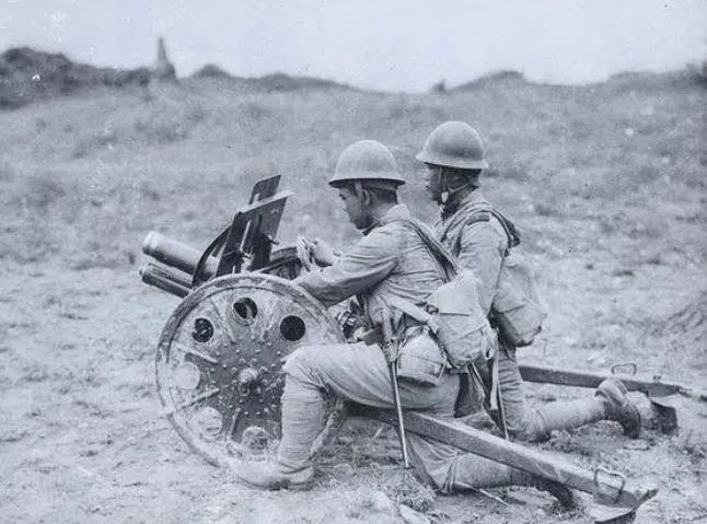 炮弹一般多重一枚,炮弹重量70公斤