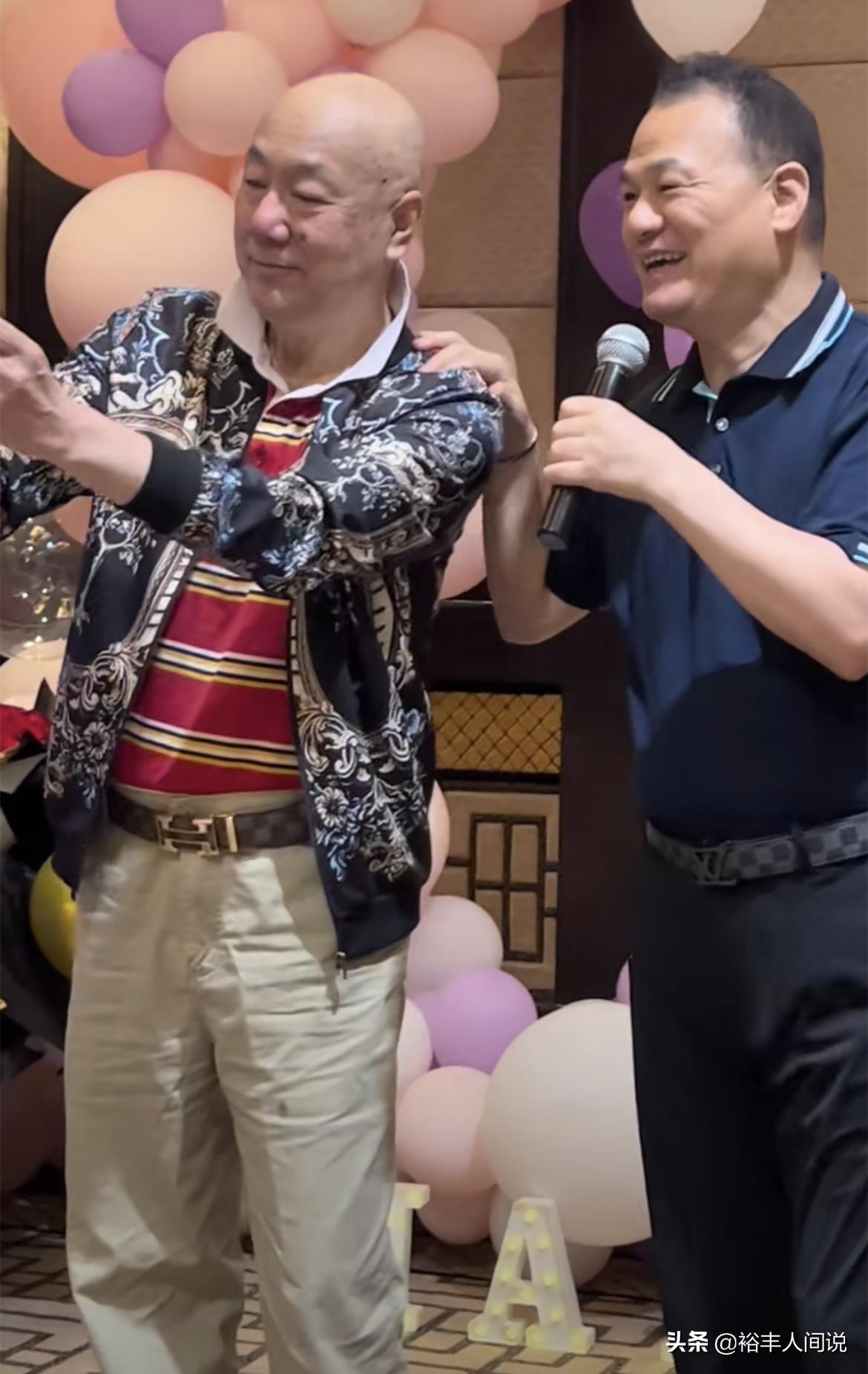 歌手张行一生结过几次婚,张行独唱音乐会