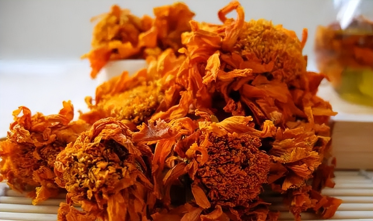 有几种人不适合喝菊花茶,什么人不适宜喝菊花茶