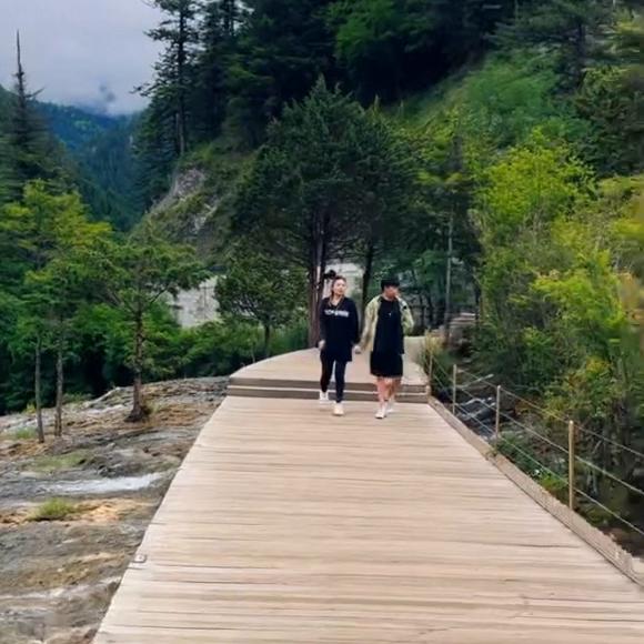 珍珠滩阴天的景色描述,珍珠滩阴天的景色