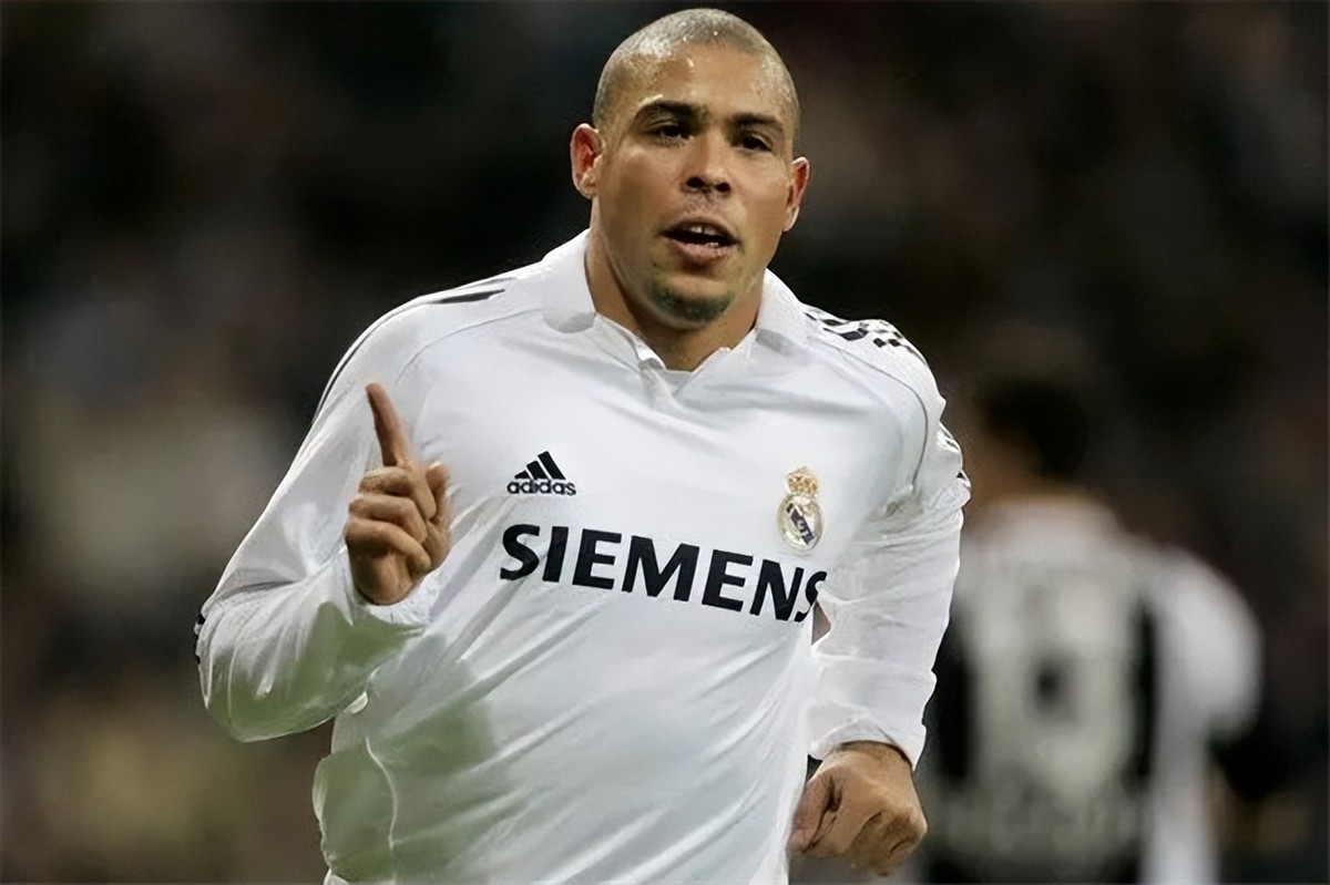 罗纳尔多大罗身家,罗纳尔多2012年在哪个俱乐部