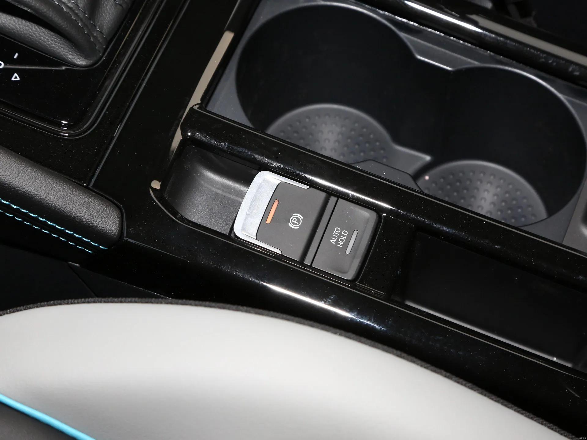 新捷达vs5高光版内饰配件讲解,23款新捷达vs5高光版落地多少钱