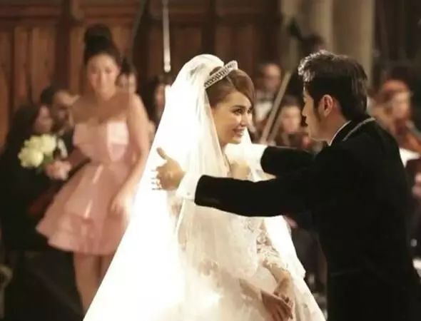 昆凌和侯佩岑最新消息,昆凌一句话曝光周杰伦侯佩岑关系