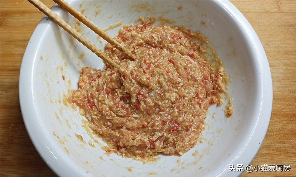 妈妈们要多做山药肉丸汤给孩子喝,辅食山药肉丸汤的做法