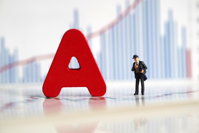 美股大幅收涨三大指数均涨超2%,美股三大指数走势会影响a股吗