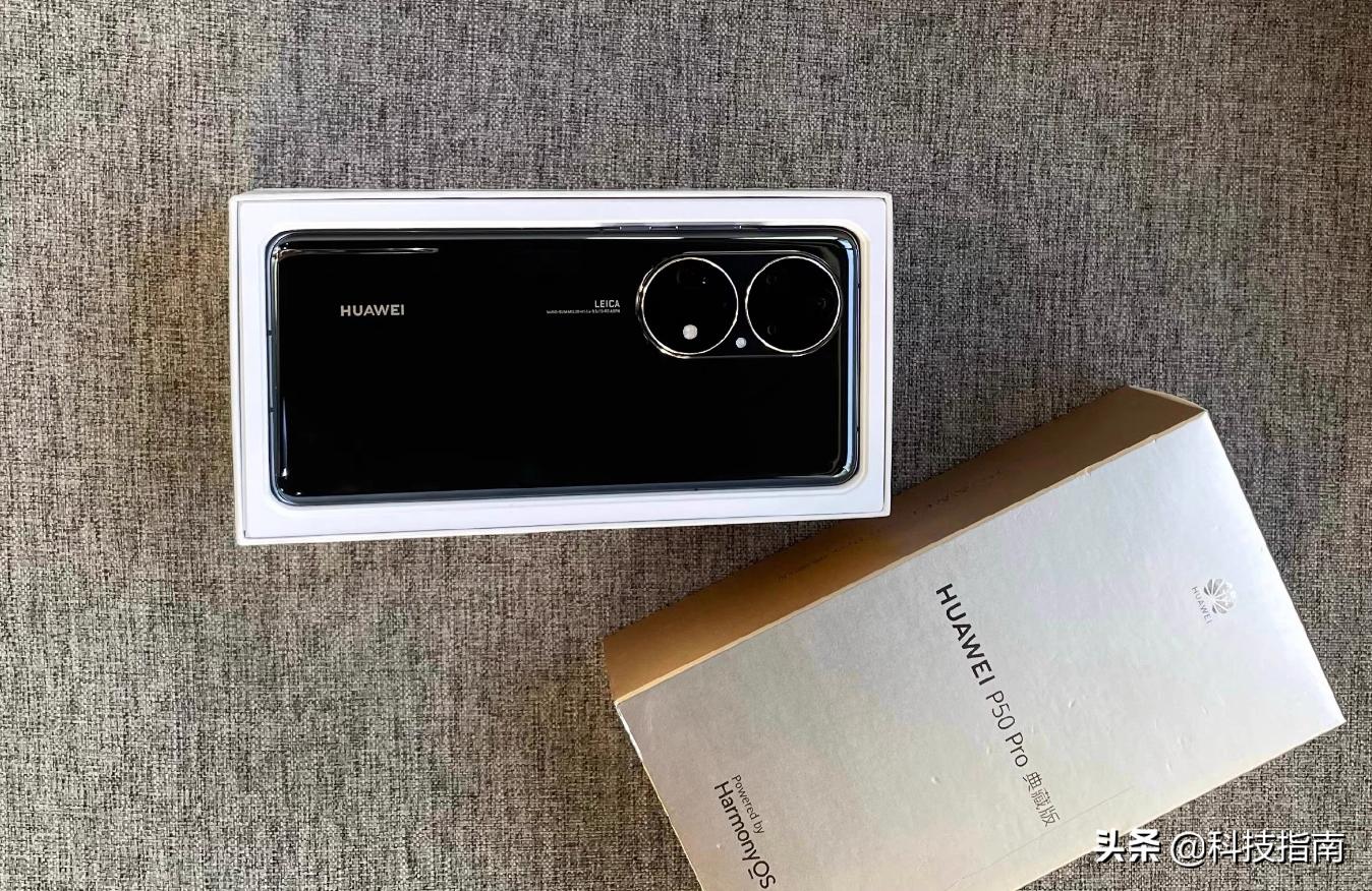 黑莓q30对比黑莓p9983,科技好物推荐黑科技