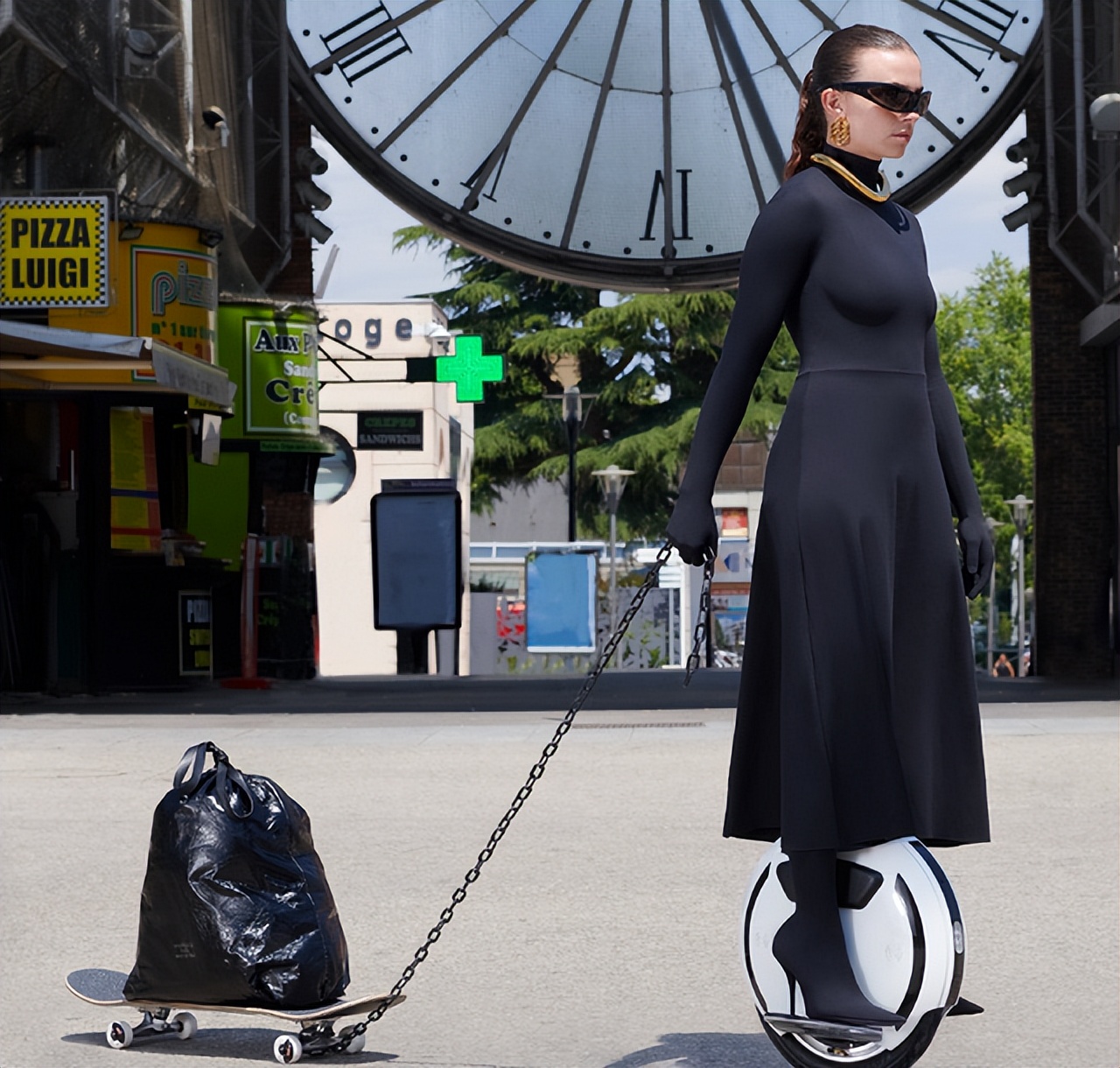 巴黎世家像购物袋的包,巴黎世家白色包包多少钱一个