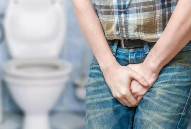 长期喝酒不怎么排尿,喝酒不排尿和排尿哪个好