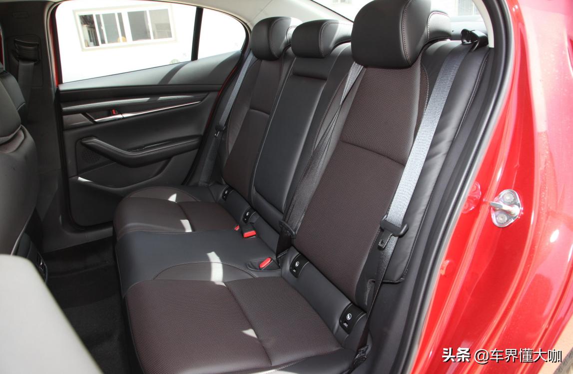 试过昂克赛拉，再试全新宝来，才懂得什么叫真正的高级感