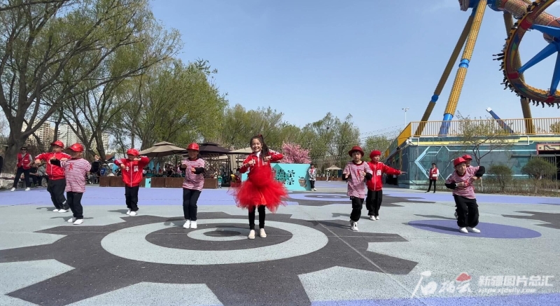 乌鲁木齐我和我的祖国快闪视频,我和我的祖国五一快闪