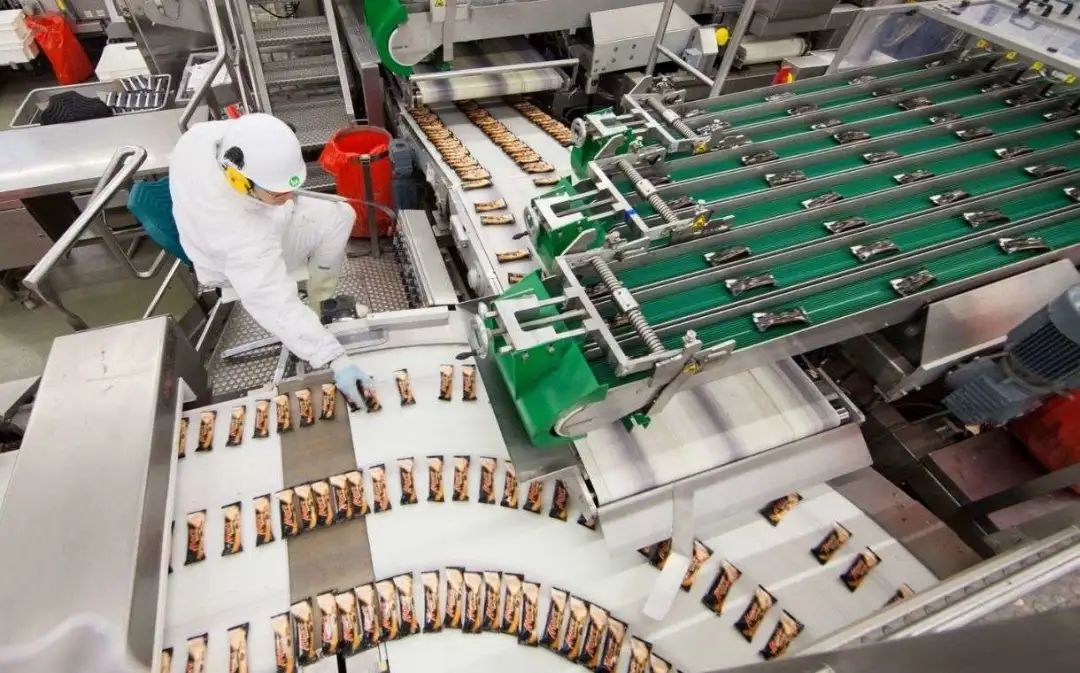 中国铁路进军茶饮行业,KellyOne上新三度半气泡酒…|一周热闻