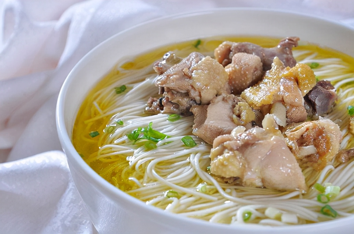 温暖鸡汤面做法,如何做好一碗鸡汤