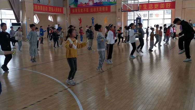 花式跳绳世界冠军小学生跳绳比赛,合肥市中小学生阳光体育跳绳比赛