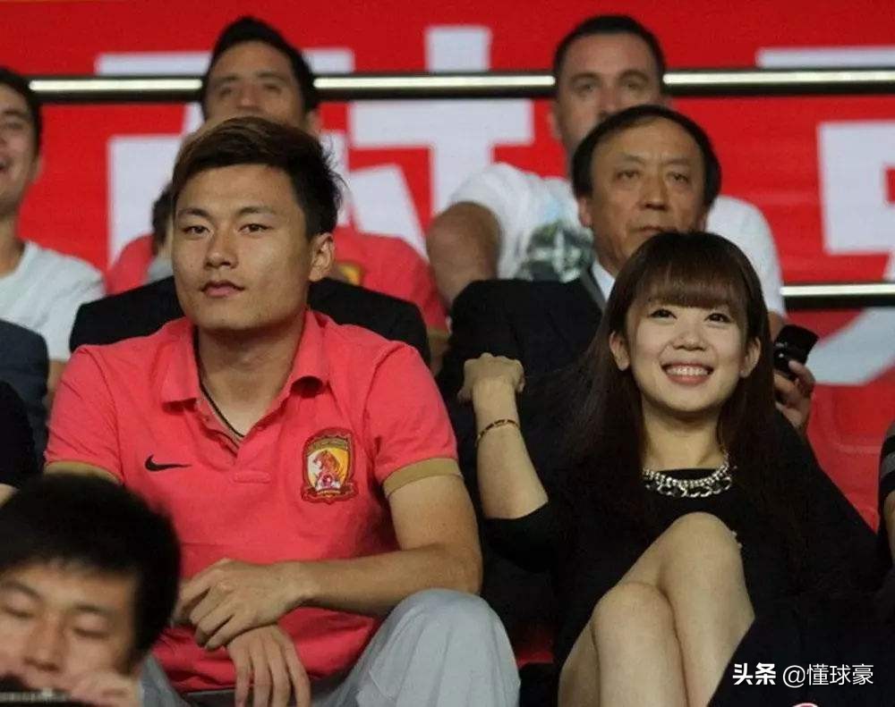 训练时还抽华子？国脚郜林选择公开回应，情商远超冯潇霆