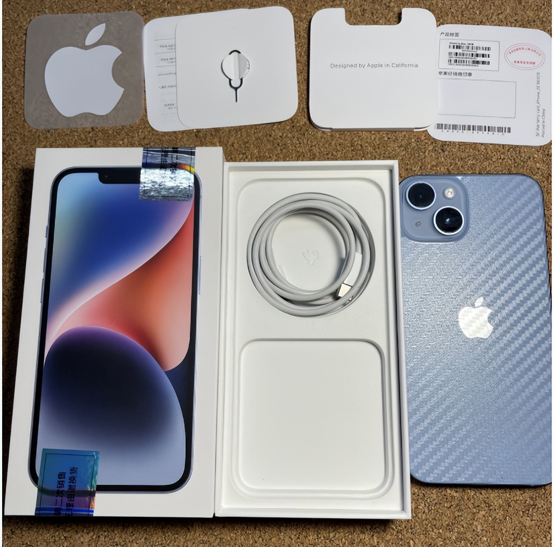 二手苹果13还是苹果14更值得买,二手苹果13和14哪个更值得入手