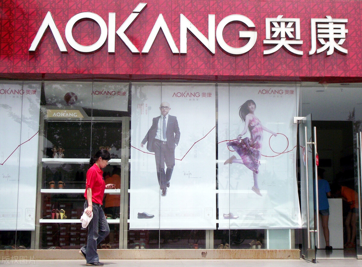 适合50岁女人鞋子品牌,50岁中年女人必买的鞋子就选这4双