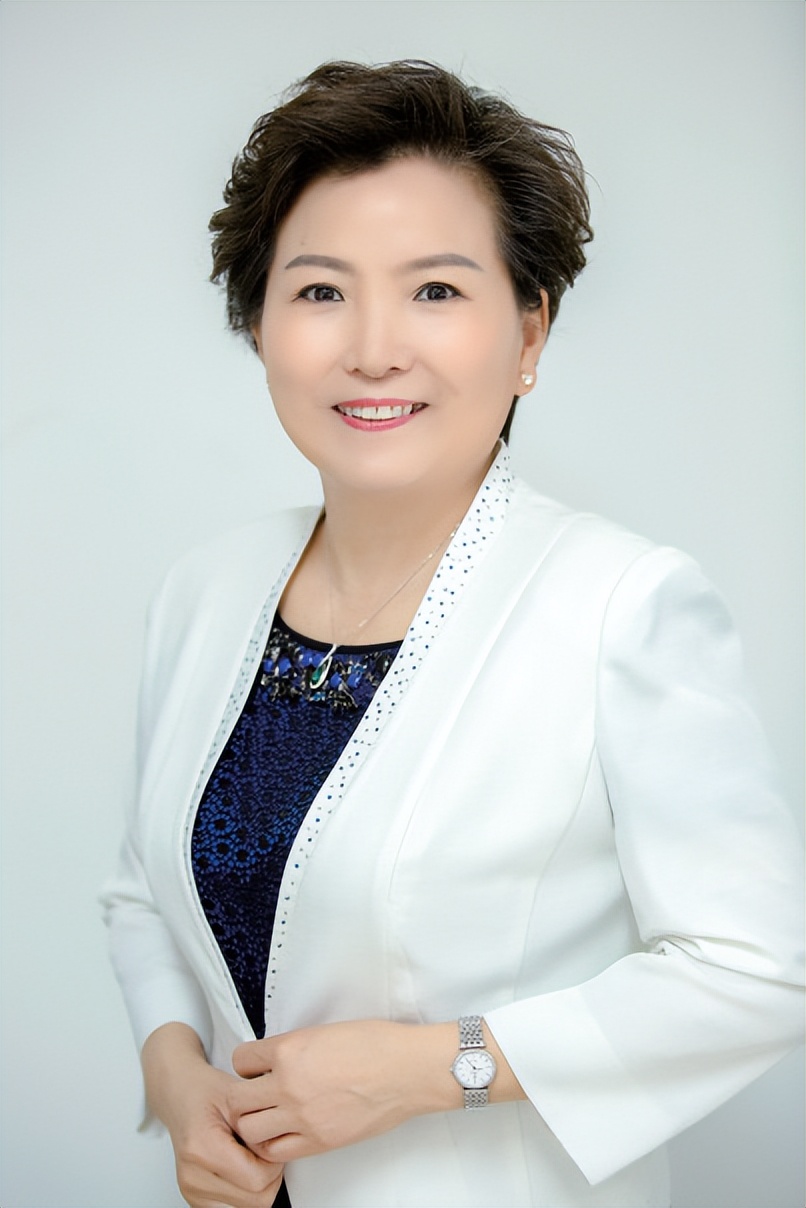 聚焦“双减”彰显“明远教育”特色——访北京明远教育书院实验小学校长、北京市特级校长陈春红