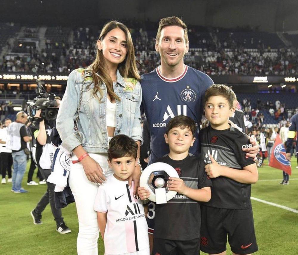 卡卡和梅西照片,卡卡和梅西的关系