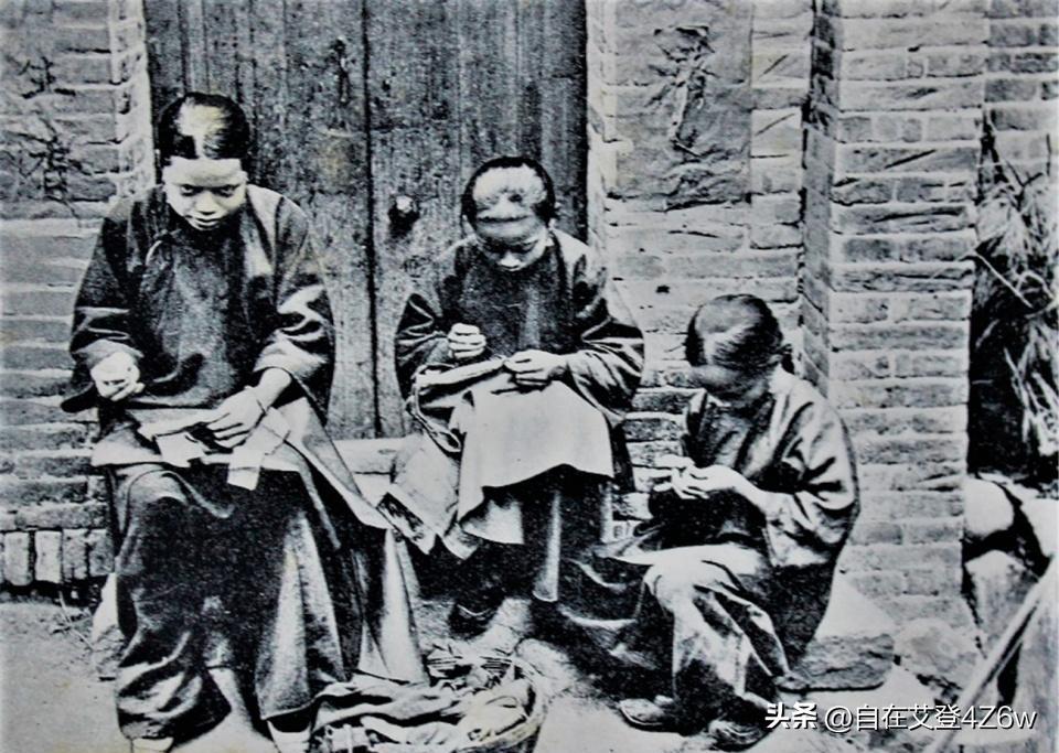 纳粹德国屠杀犹太女人,变态纳粹