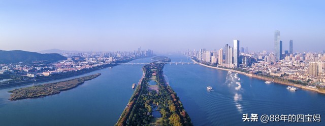 长沙湖南卫视网红打卡点,长沙国金中心网红打卡两只熊