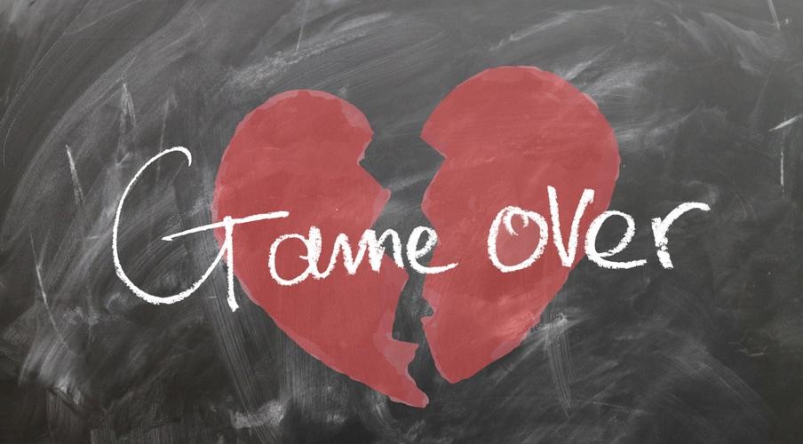 女人怀孕天天去酒吧喝酒,女怀孕在酒吧抽烟喝酒