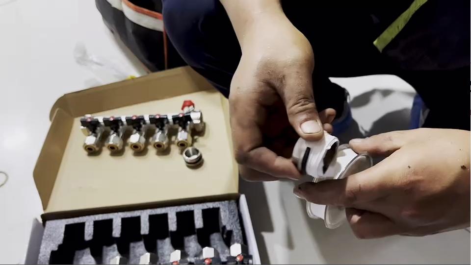 地暖更换分水器就热了吗,地暖更换分水器价格