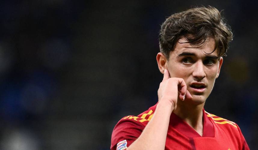 凯恩和姆巴佩谁的身价高,世界杯哈里凯恩身价排第几