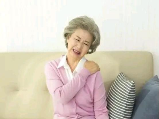 女性50岁各种痛是什么原因,50多岁女性身体有多处疼痛怎么办