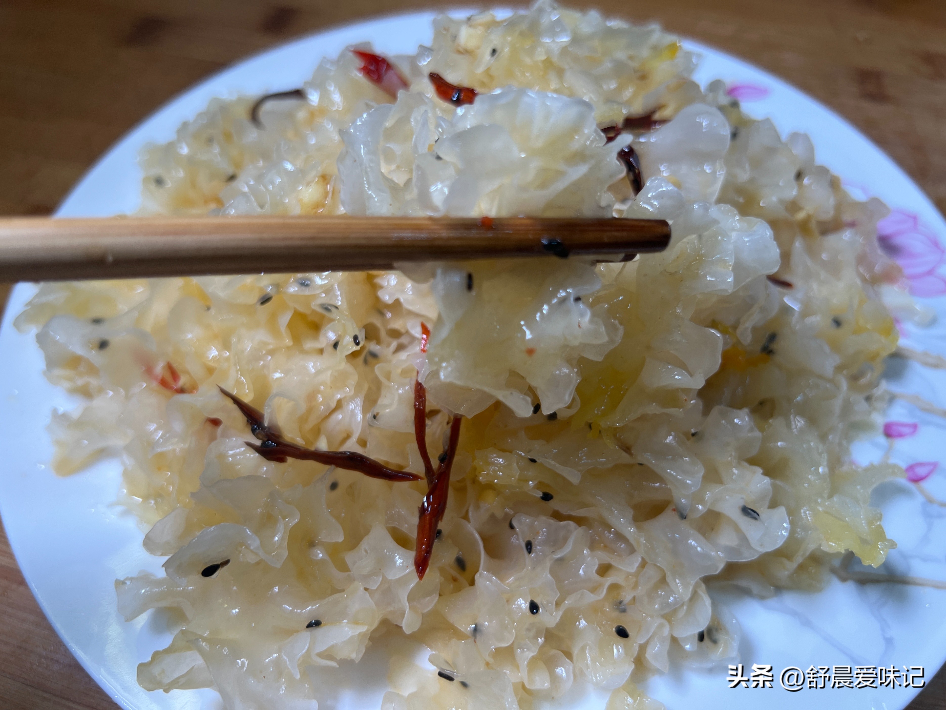 银耳怎么泡发才粘稠好吃,银耳怎么泡发才能煮出胶