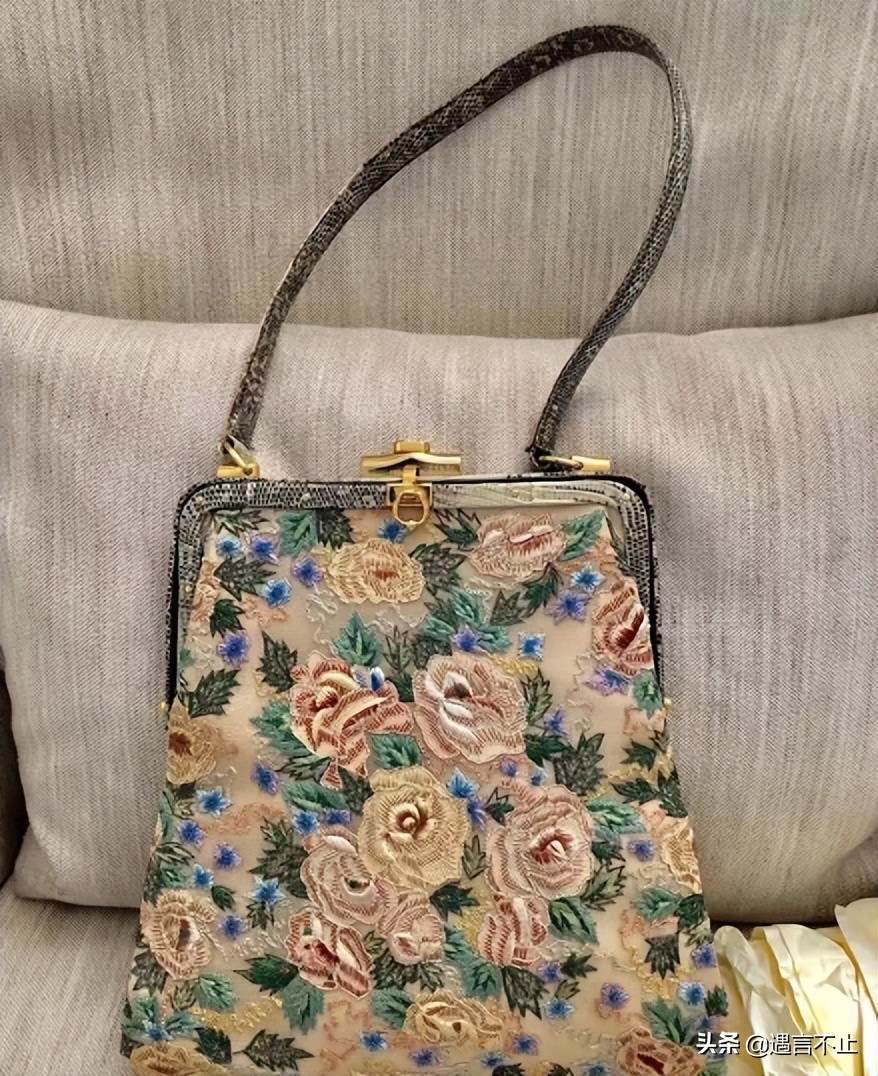 因拜物引前夫嫌弃,矢志不渝“买买买”的她,杀出了一条玫瑰路