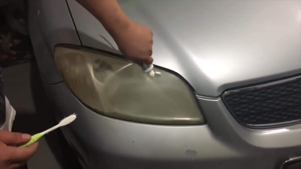 大灯发黄一招搞定,大灯发黄先别扔