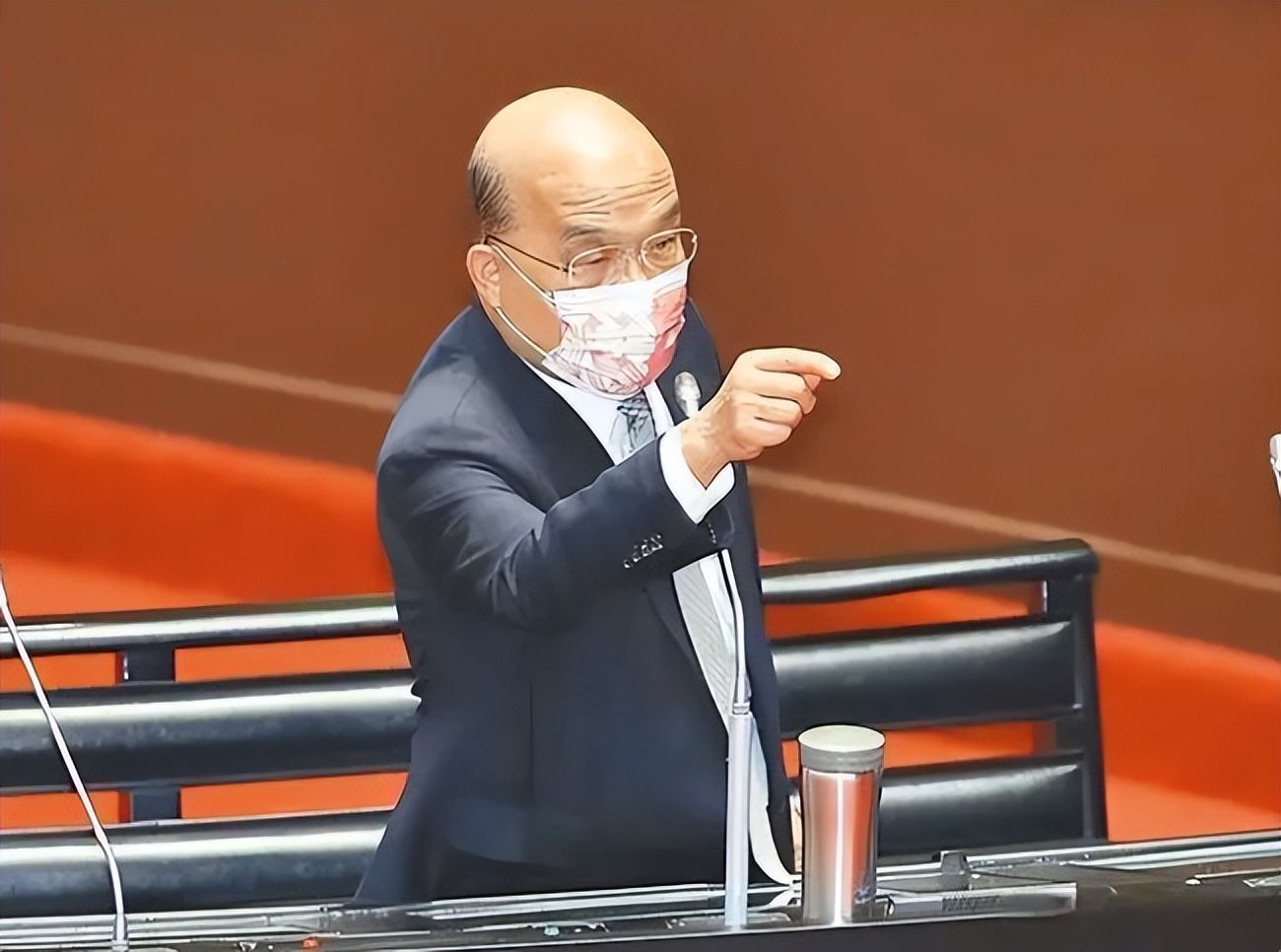 苏贞昌称大陆会抢药,朱立伦怒批,称若对岸需要,岛内应尽力协助