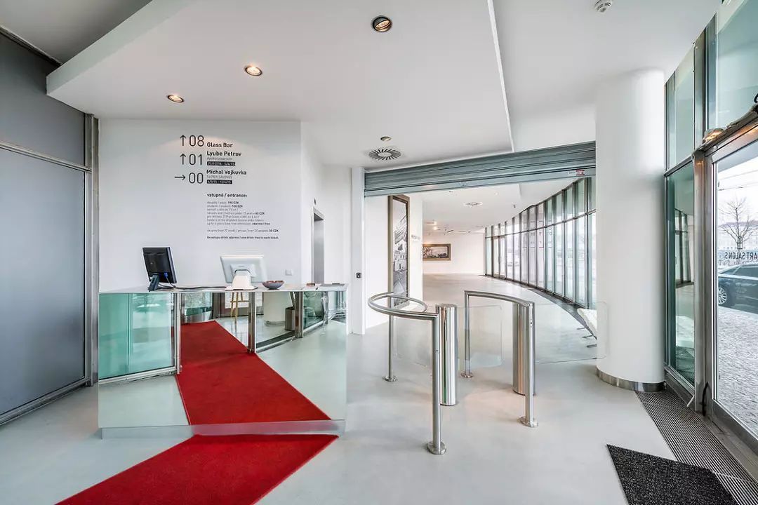 解构主义弗兰克盖里,美国建筑师弗兰克盖里的建筑风格