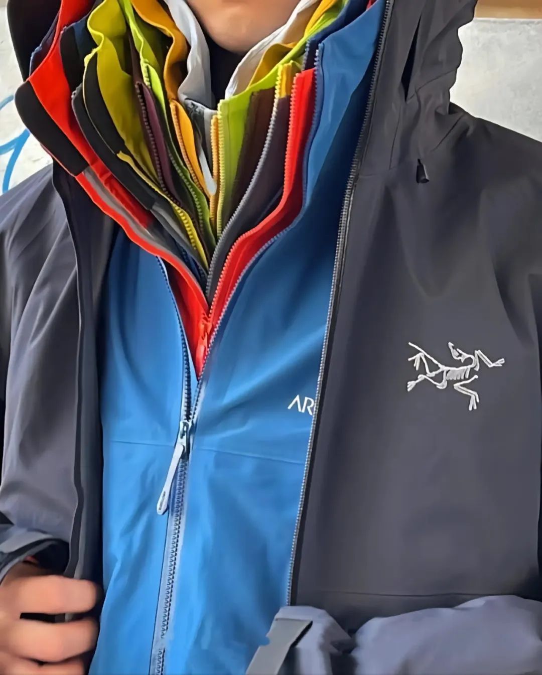 卖始祖鸟假货被抓,卖假冒始祖鸟怎么处罚